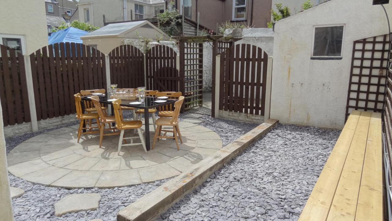 Snowdon Retreat Villa By Seaside ลันดิดโน ภายนอก รูปภาพ